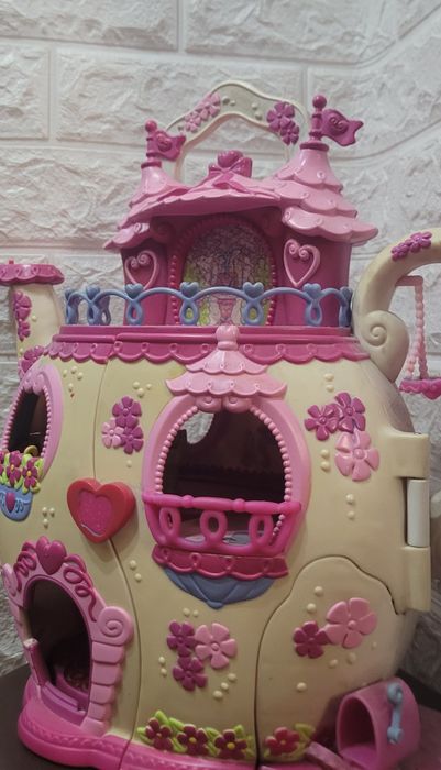 Детский кукольный домик