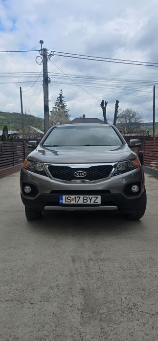 Vând auto Kia Sorento