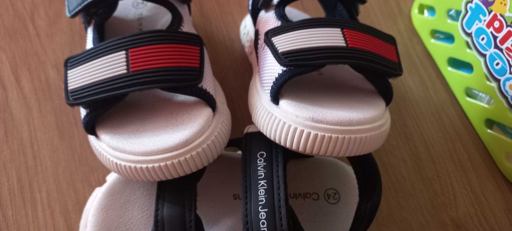 Детски сандали 24 номер