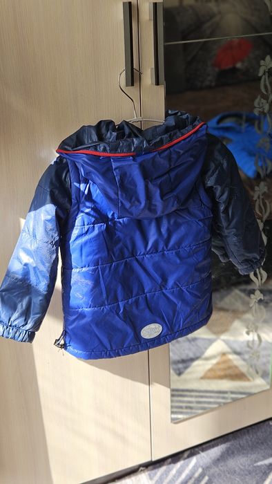 Куртки детские б/у продам