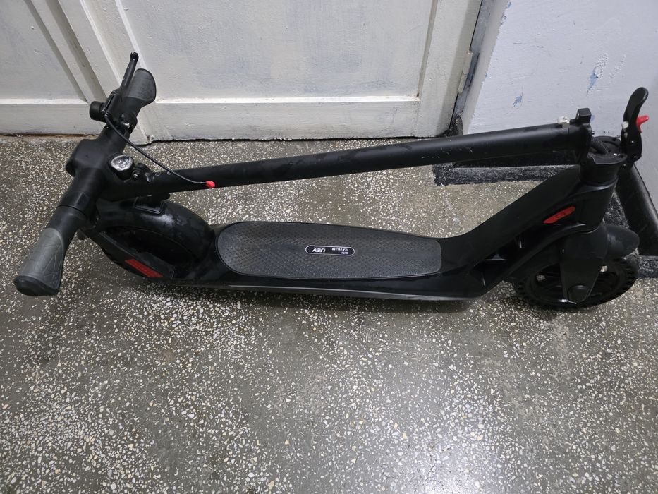 Trotineta electrica MYRIA City Traveller UEV (Urban Electric Vehicle),