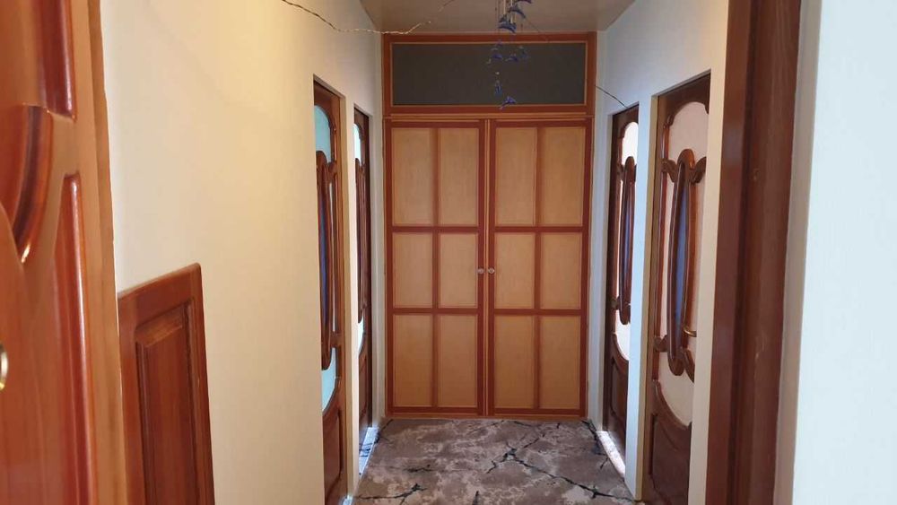 Продаётся 3х комн квартира на 4 этаже Ор-р Русалка