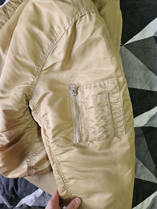 Продам куртку H&M