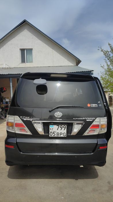 Продам Toyota Alphard 2004 года гибрид