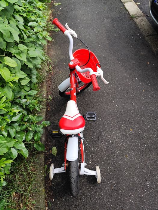 Vând biciclete starea noi