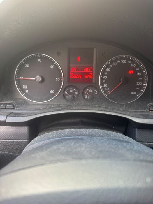 VOLKSWAGEN Golf 2005 — imagine 4