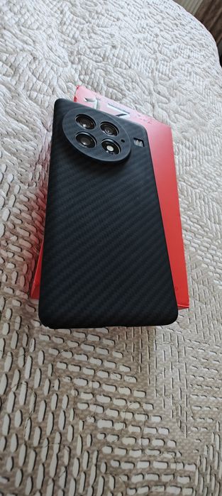 Vand telefon Oneplus 13,stare perfecta