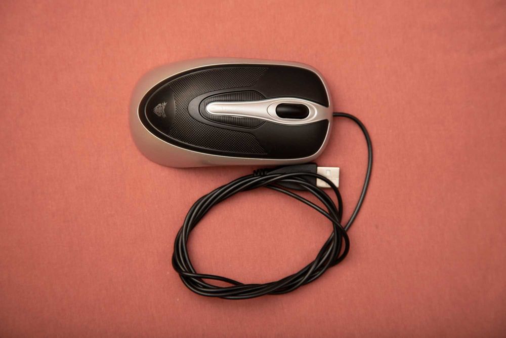 4 Mouse-uri cu fir USB