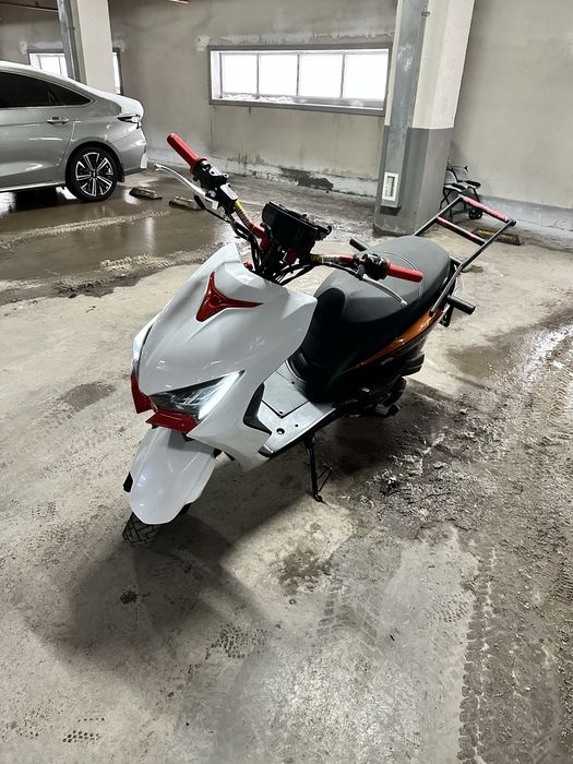 Продам мопед м8про