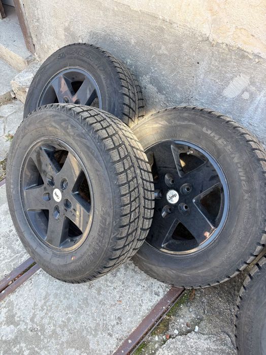 Зимни гуми и джанти за JEEP GRAND CHEROKEE 245/65/17