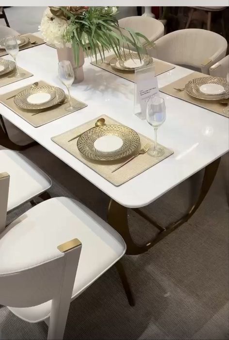 Продам кухонный стол