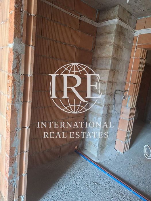 Продава се Тристаен апартамент в Варна, Младост 1 - 99 кв.м за 1359 €/кв.м - Снимка #2