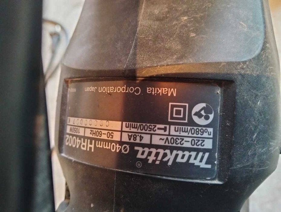 продам перфоратор Makita