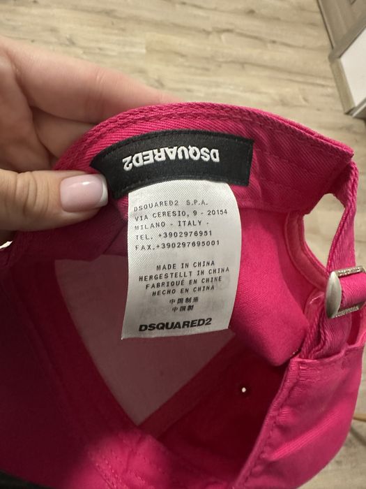 Чисто нова оригинална шапка Dsquared