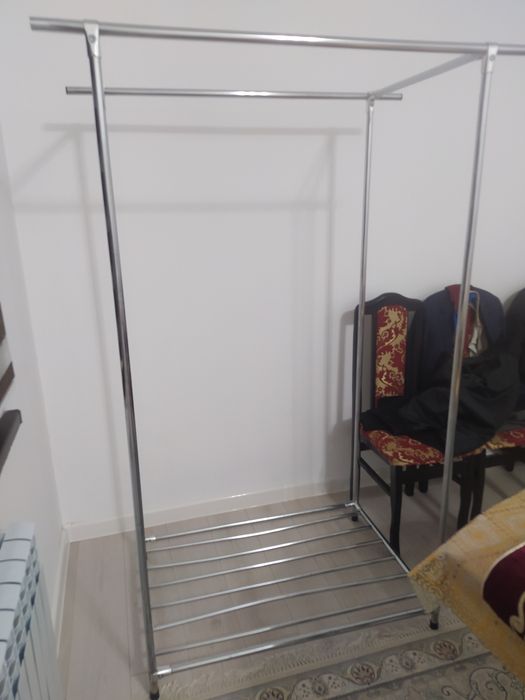 Продается вешелка стойка за 10к