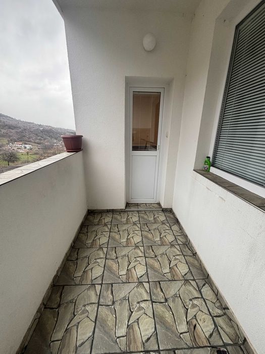 Тристаен ОБЗАВЕДЕН в Сопот, Сарая