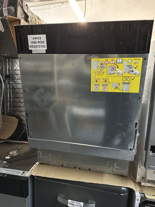 !!Promotie 1000 Ron!! Masina de spalat vase Electrolux EEQ47210L