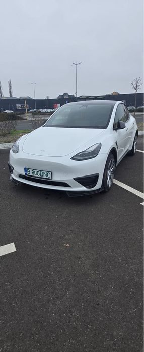 Tesla Y Dual Motor Long Range