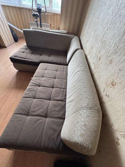 Мягкая мебель ( диван угловой )