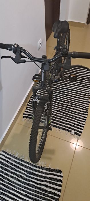 Vând bicicleta de copii 12 ani cu premergătoare