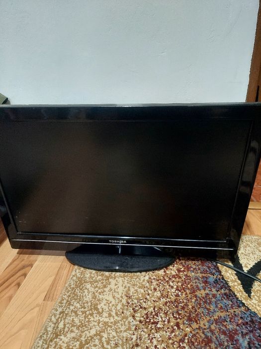 Vând TV Led Toshiba