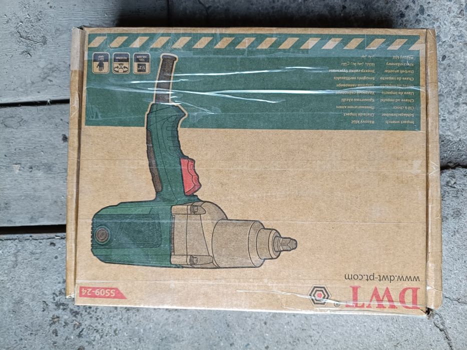 Сетевой ударный гайковёрт DWT