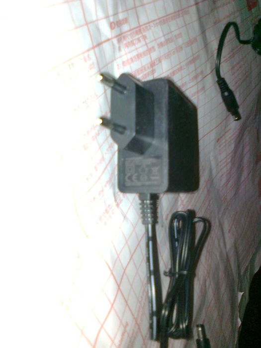 Продавам адаптери(захранване) 12В 1А