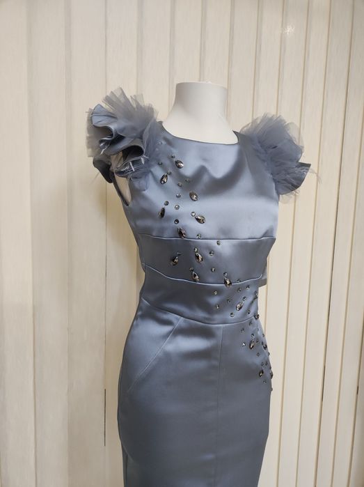 Бутикова официална рокля, размер S.