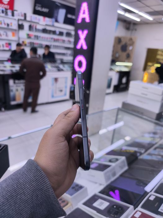 Honor Magic7  12/256 global