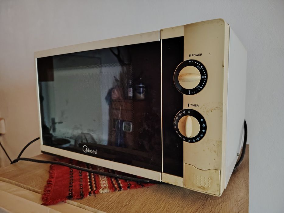 Продава микровълнова midea