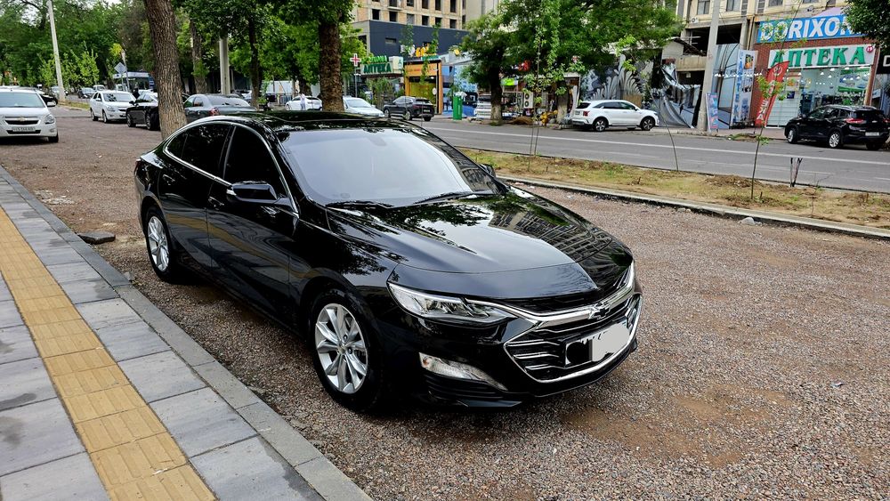 Malibu premer primer sirochna sotlvoti idyal xolatda kirska toza idyal