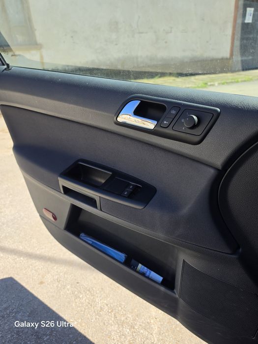 Фолсфаген Голф 1.2 бензин 2009г.