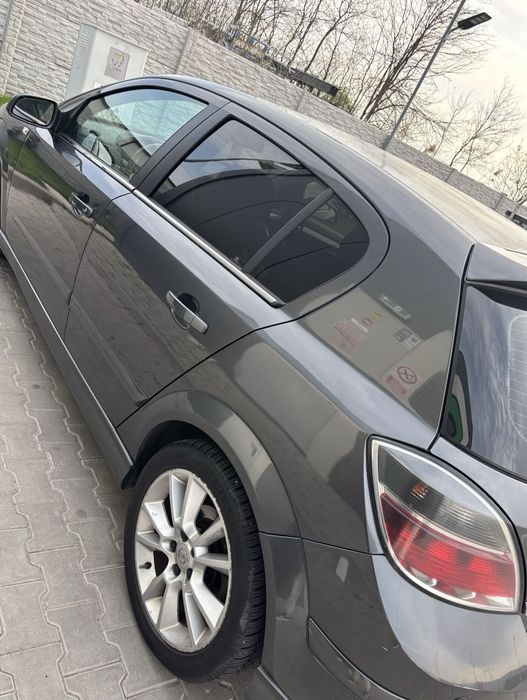 Vând Opel Astra H
