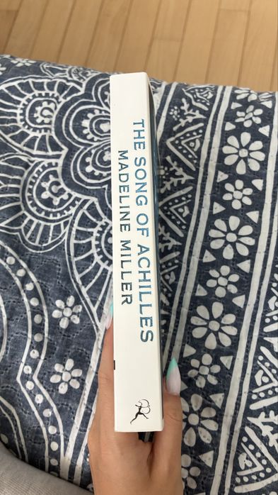 Книга на английски език