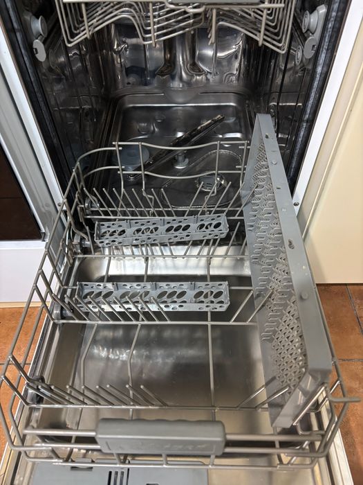 Продается посудомоечна машина