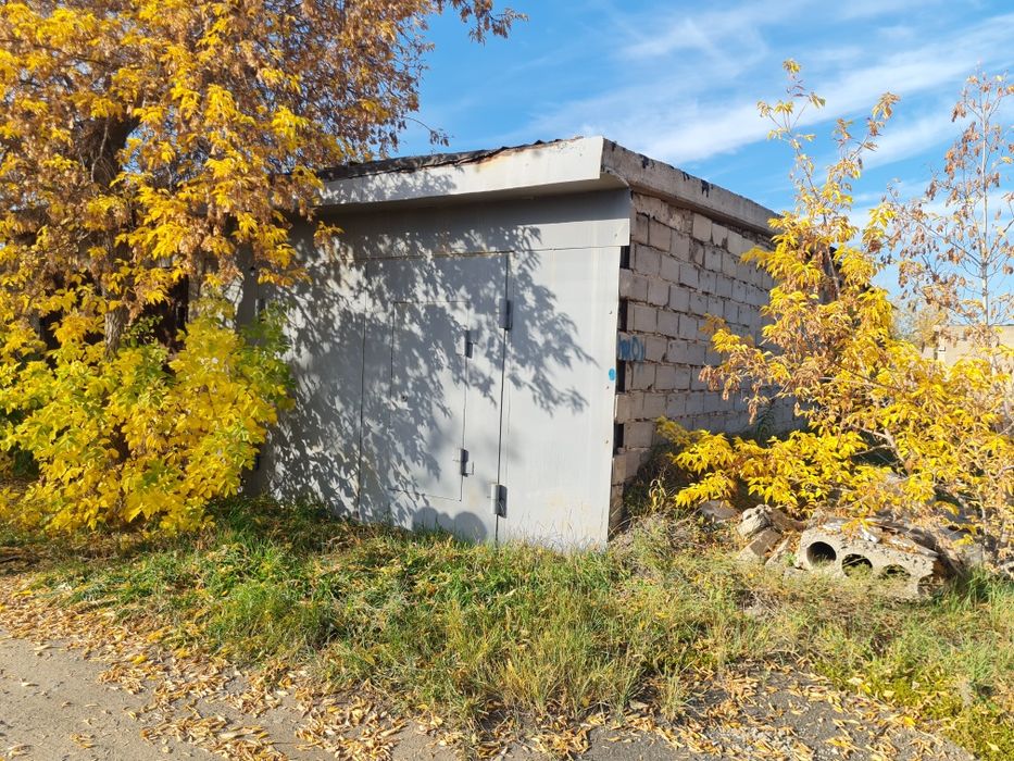 Продам гараж за спеццоном