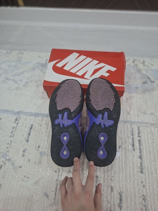 Nike Kyrie 8 Infinity