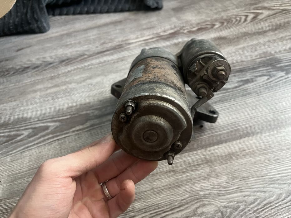 Продам стартер на мазду MPV