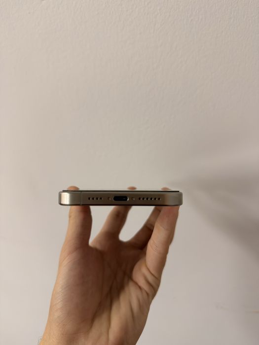 iPhone 15 Pro Max Natural Titanium