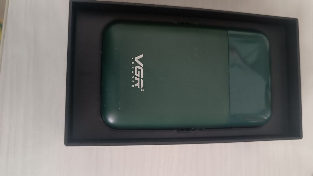 Продам электрическую бритву