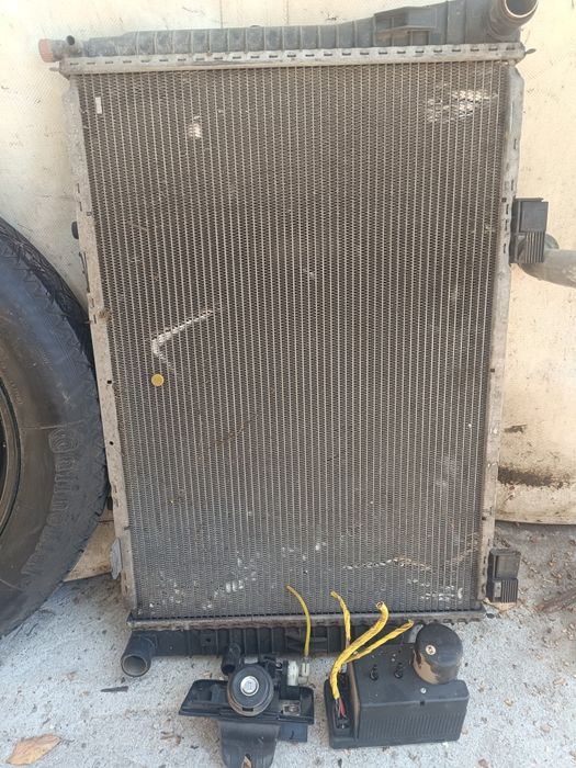 Продавам Части за Мерцедес C200 w202 1995