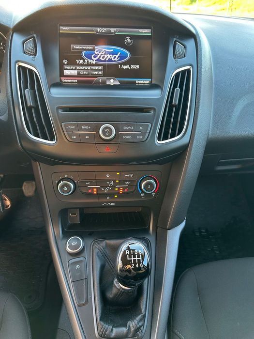 FORD Focus 2015 — imagine 4