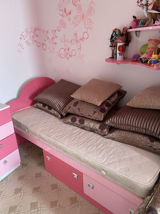 Продам мебель в детскую