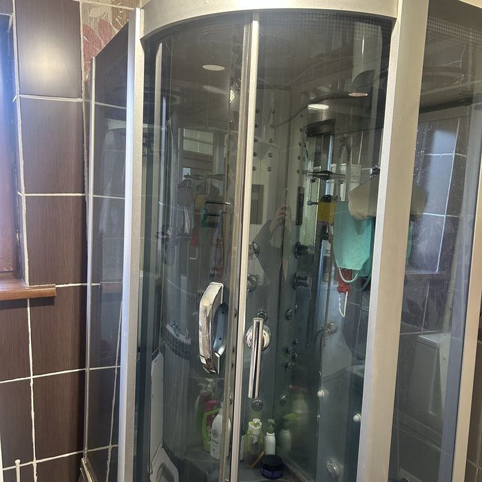 Срочно продам душевую кабинку