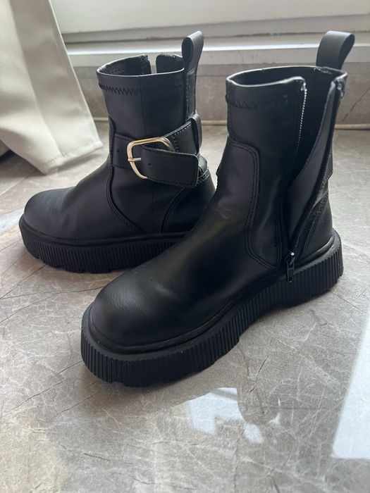Кожени боти Zara