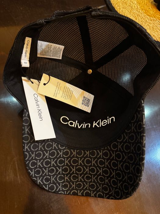 Нова оригинална Calvin Klein шапка с етикет