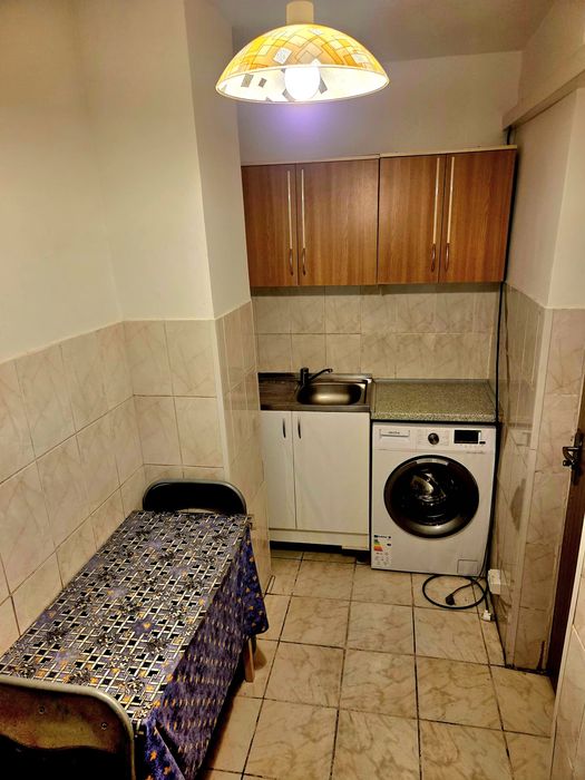 Garsoniera de închiriat