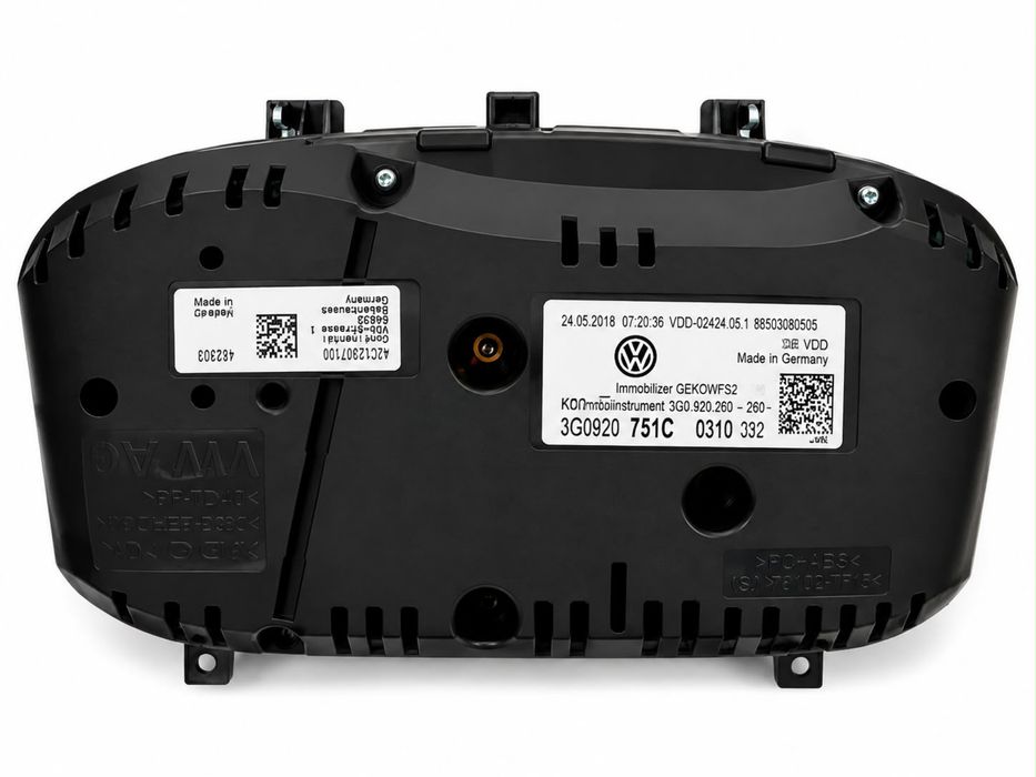 Оригинално аналогово километражно табло за Passat B8