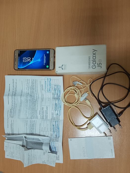 Сотовый телефон б/ у