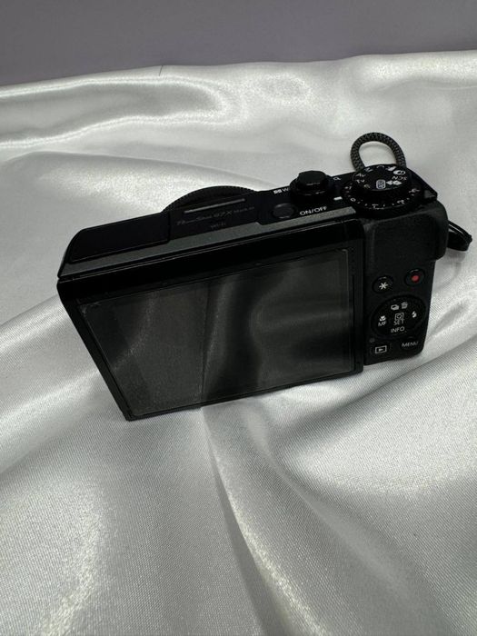 Фотоаппарат Canon PowerShot G7X Mark III